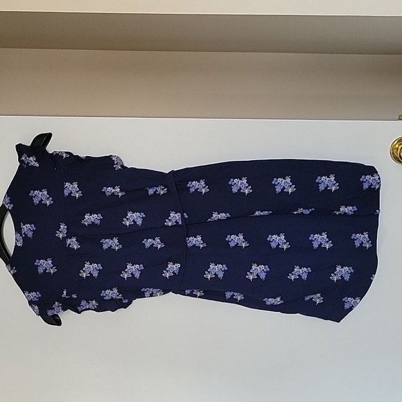 Old navy dress - Picture 2 of 6